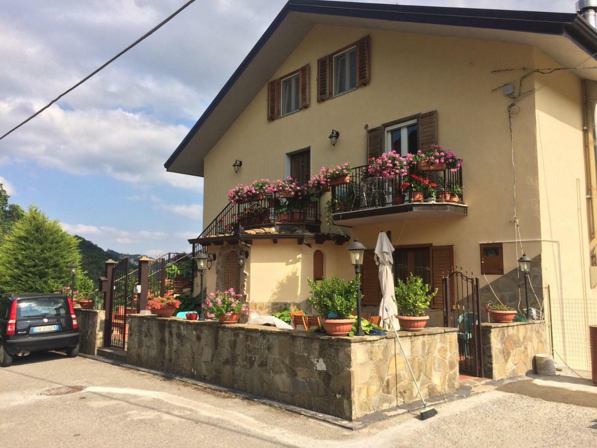 La Casa Nel Verde Castelmezzano Bagian luar foto